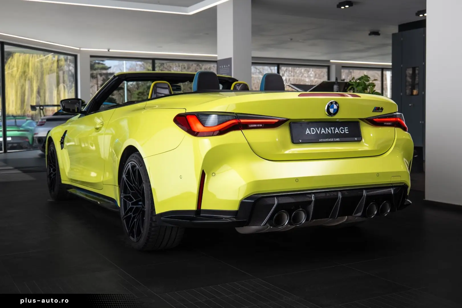 BMW M4 Cabrio xDrive Competition Carbon 360