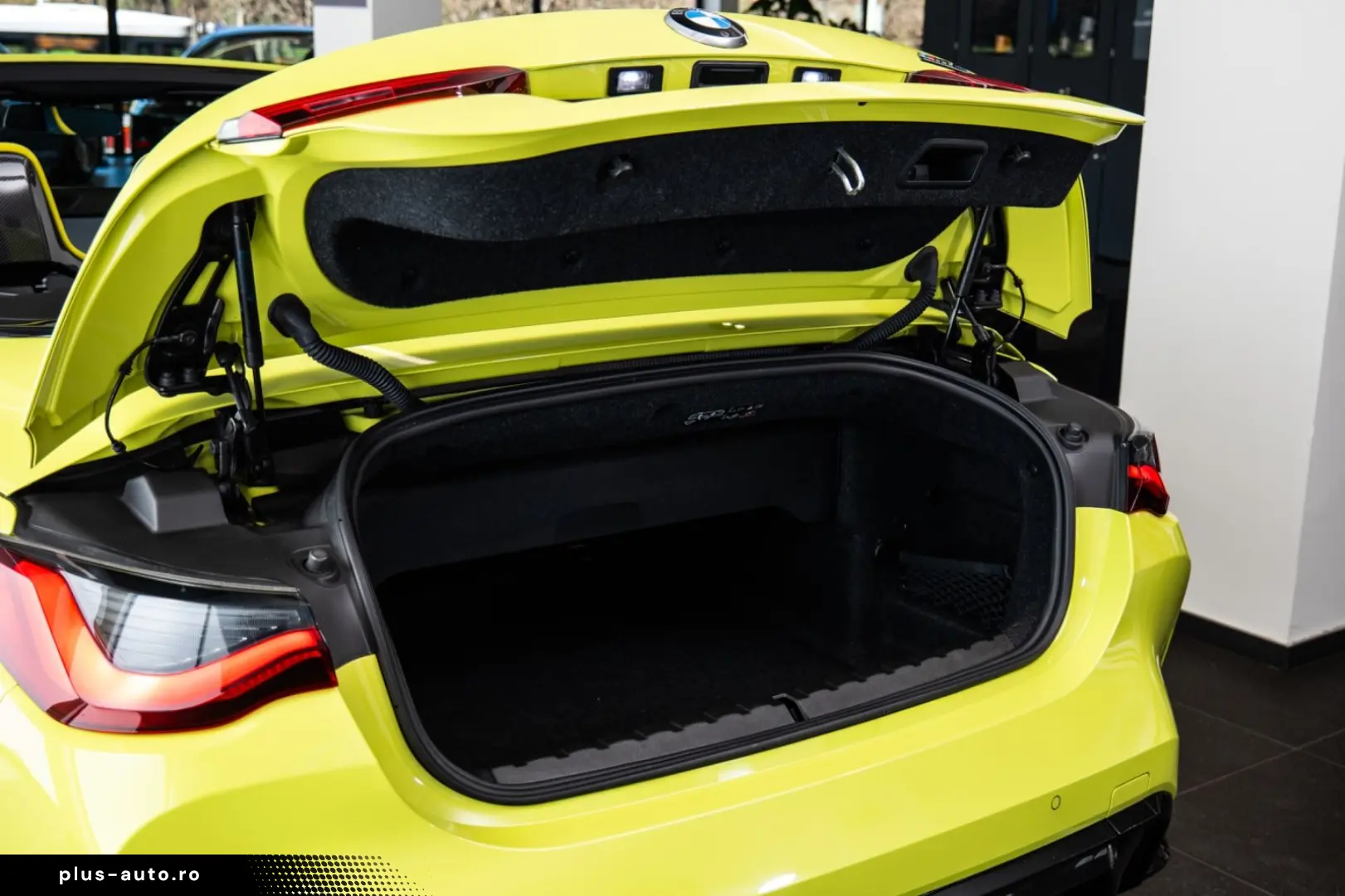 BMW M4 Cabrio xDrive Competition Carbon 360