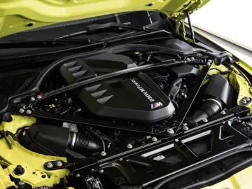 BMW M4 Cabrio xDrive Competition Carbon 360