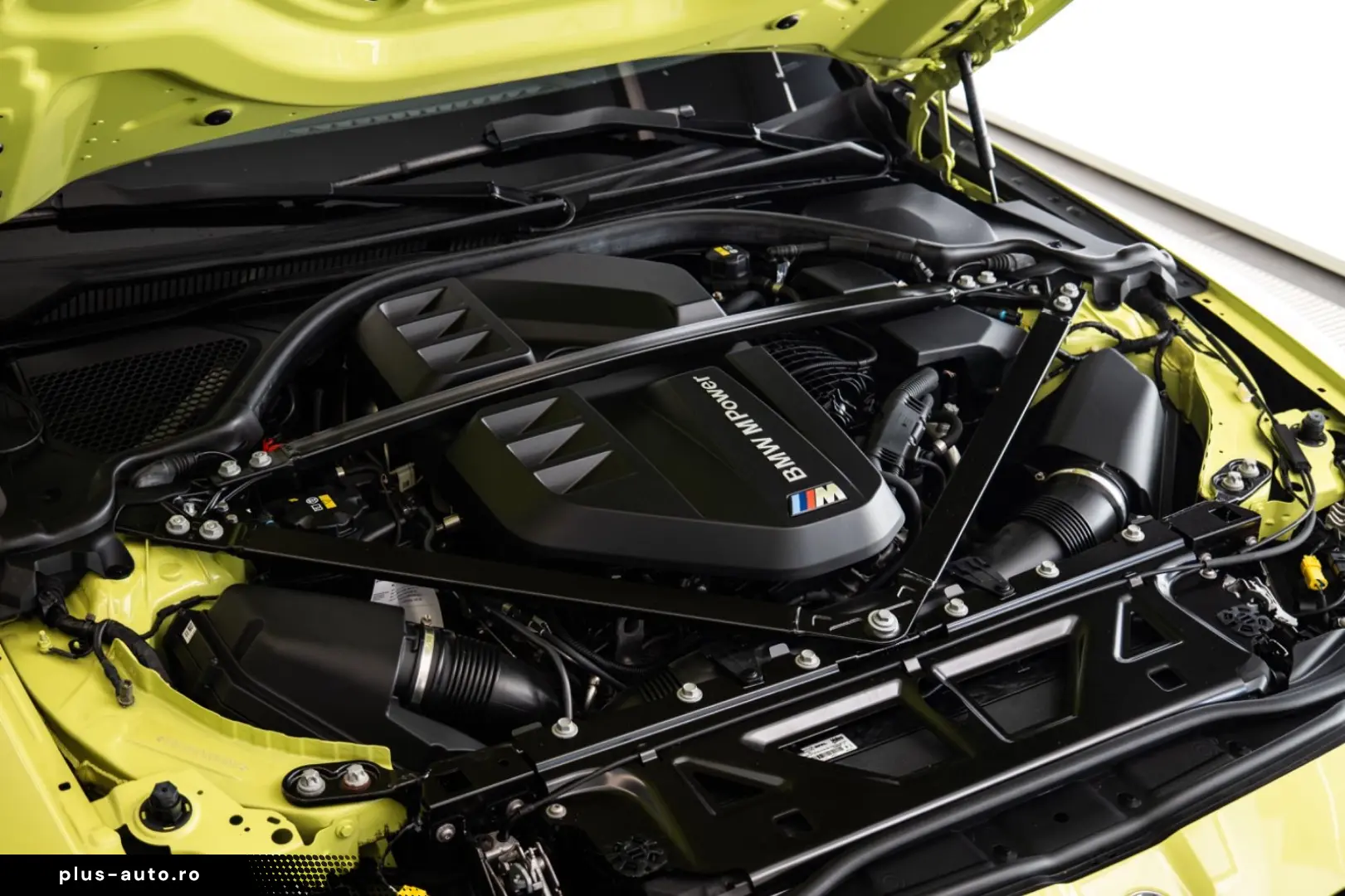 BMW M4 Cabrio xDrive Competition Carbon 360