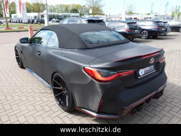BMW M4 Cabrio xDrive Competition Foliert