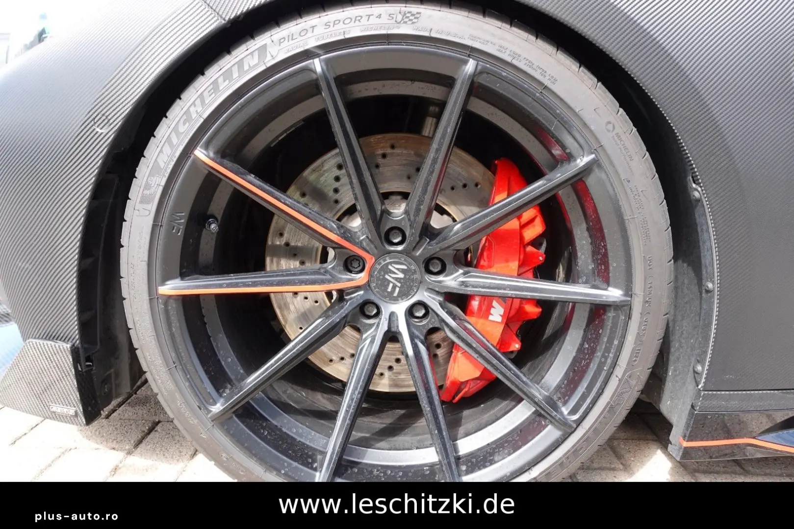 BMW M4 Cabrio xDrive Competition Foliert