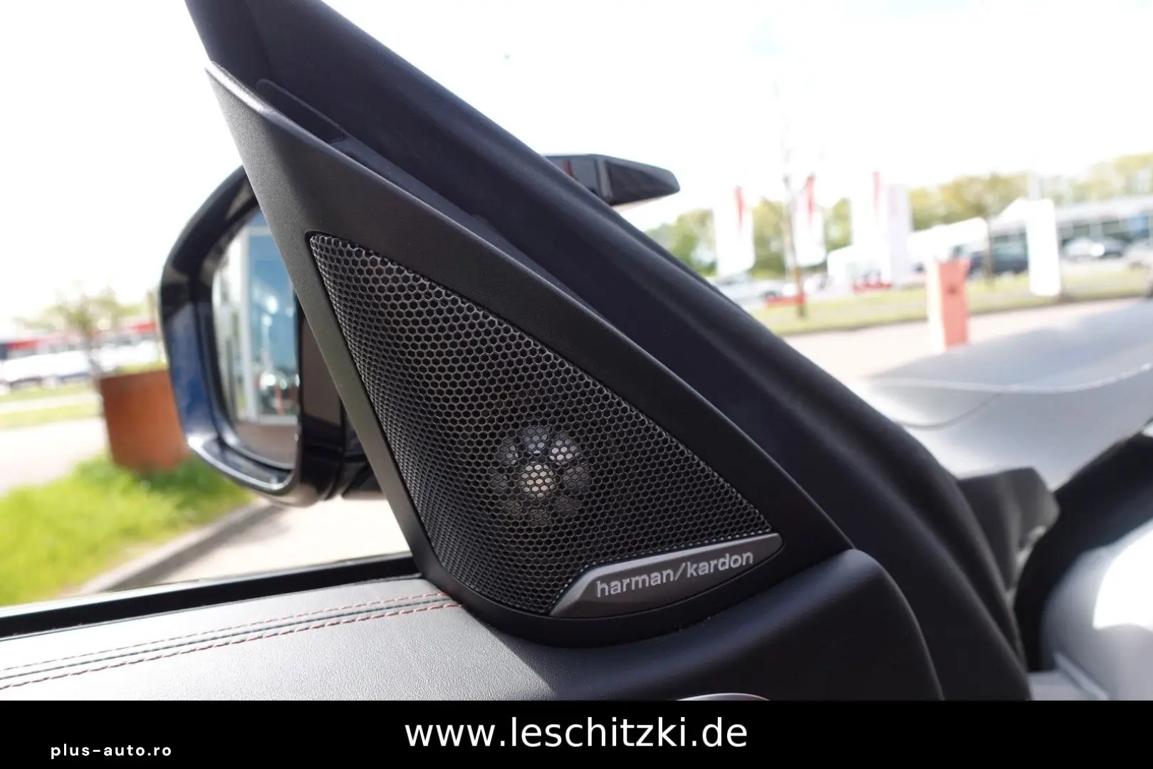 BMW M4 Cabrio xDrive Competition Foliert