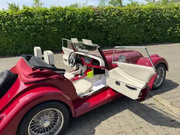 MORGAN Plus 4 - Automatik EZ 2025