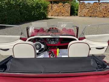 MORGAN Plus 4 - Automatik EZ 2025