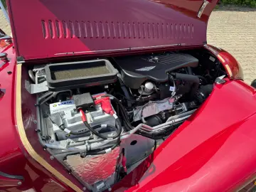 MORGAN Plus 4 - Automatik EZ 2025