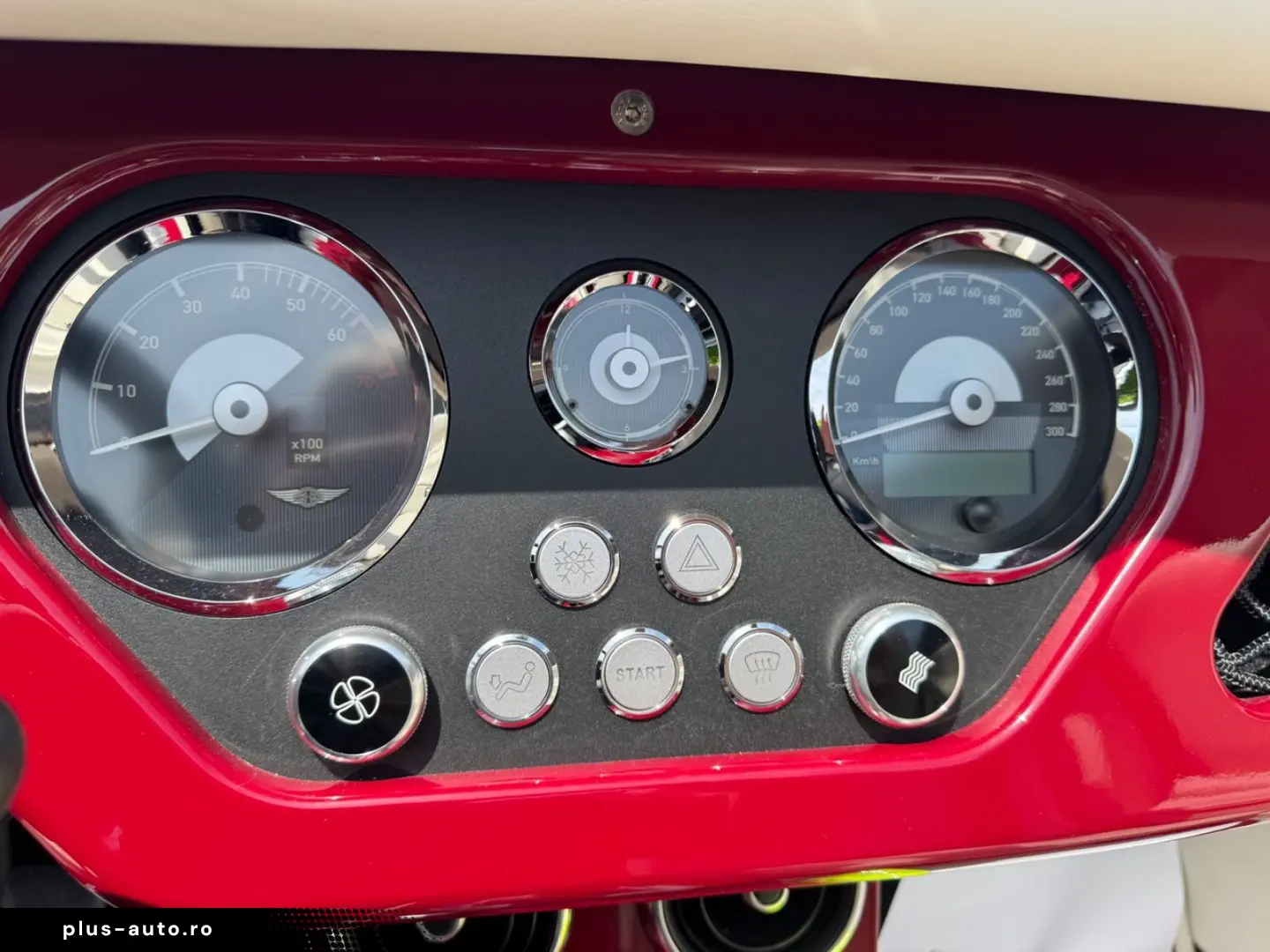 MORGAN Plus 4 - Automatik EZ 2025