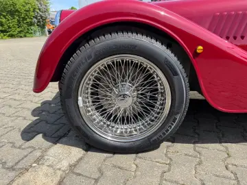 MORGAN Plus 4 - Automatik EZ 2025