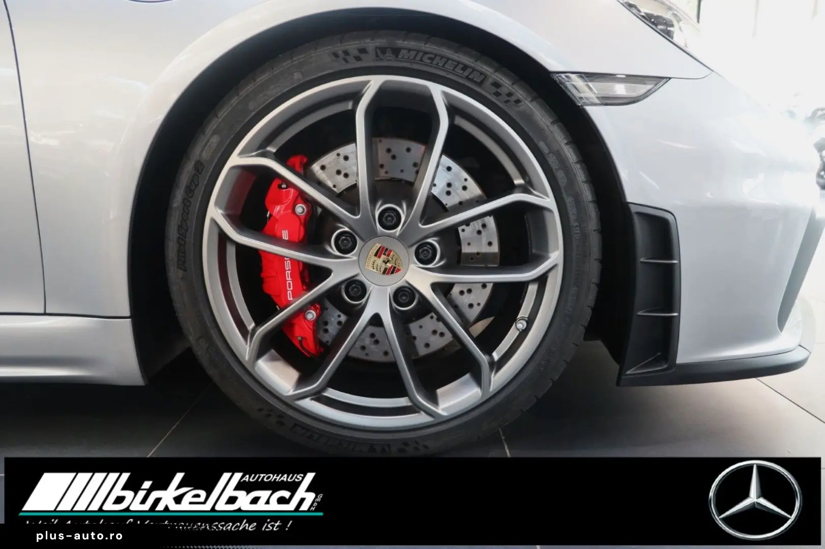PORSCHE 718 Boxster Spyder GT silber Bose 3500KM 1.Hd
