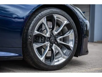 LEXUS LC 500 Cabrio Bespoke Build Touring-Paket adapt.