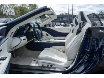 LEXUS LC 500 Cabrio Bespoke Build Touring-Paket adapt.