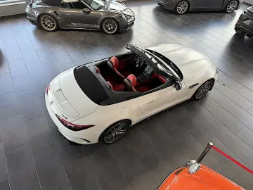 MERCEDES-BENZ SL 63 AMG Dynamic Plus