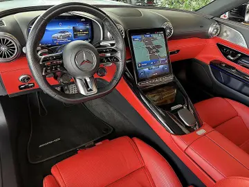 MERCEDES-BENZ SL 63 AMG Dynamic Plus