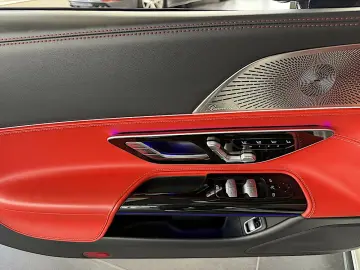 MERCEDES-BENZ SL 63 AMG Dynamic Plus