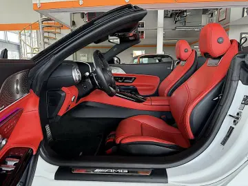 MERCEDES-BENZ SL 63 AMG Dynamic Plus