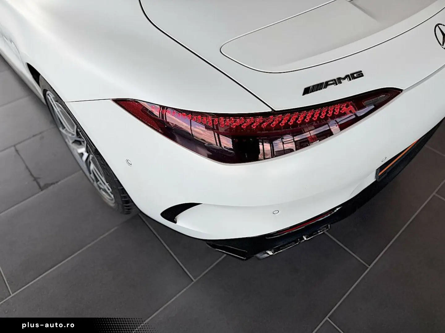 MERCEDES-BENZ SL 63 AMG Dynamic Plus