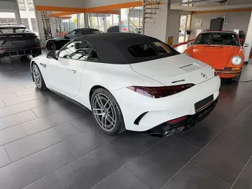 MERCEDES-BENZ SL 63 AMG Dynamic Plus