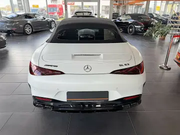 MERCEDES-BENZ SL 63 AMG Dynamic Plus