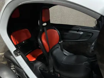 Renault Twizy 2014 •Se poate conduce de la 16Ani•