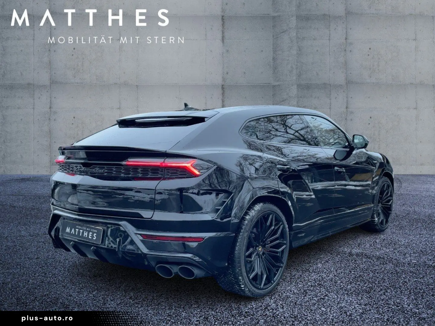LAMBORGHINI URUS SE Dark-Package Pano B&O-Sound