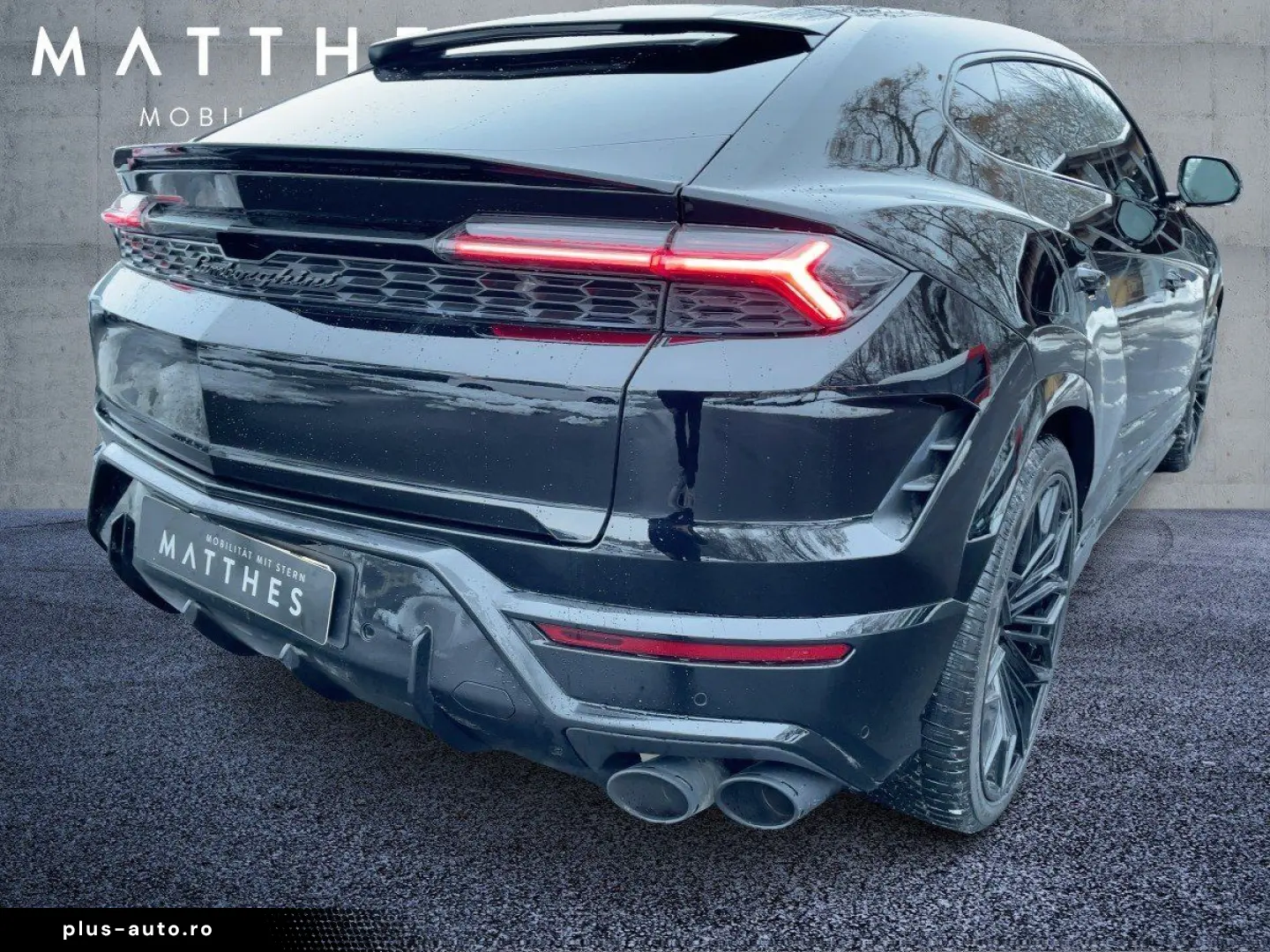 LAMBORGHINI URUS SE Dark-Package Pano B&O-Sound