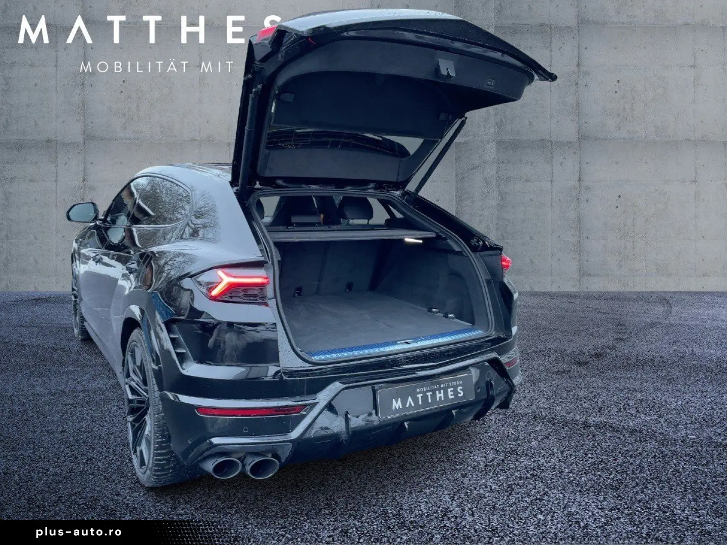 LAMBORGHINI URUS SE Dark-Package Pano B&O-Sound