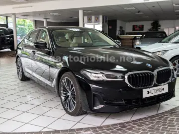 BMW 520d xDrive ACC DrivingAssist Kamera Leder