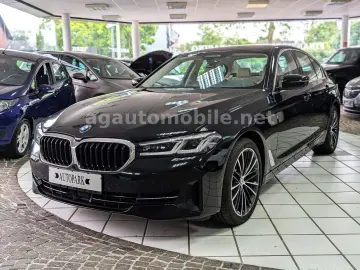 BMW 520d xDrive ACC DrivingAssist Kamera Leder