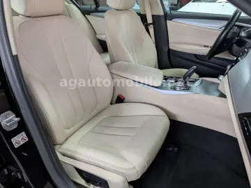 BMW 520d xDrive ACC DrivingAssist Kamera Leder