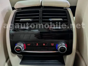 BMW 520d xDrive ACC DrivingAssist Kamera Leder