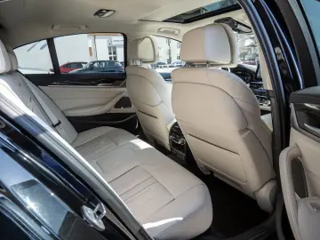 BMW 530d xDrive Luxury Line STANDHZ LEDER H K AKTIVL