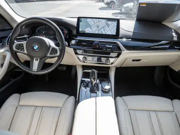 BMW 530d xDrive Luxury Line STANDHZ LEDER H K AKTIVL