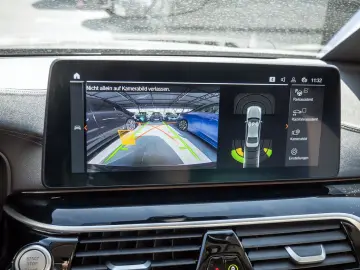 BMW 530d xDrive Luxury Line STANDHZ LEDER H K AKTIVL