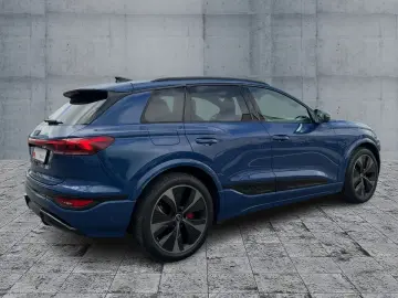AUDI SQ6 e-tron EDITION ONE MATRIX HuD B&O PANO AHK