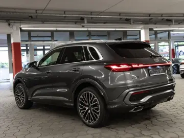 AUDI Q5 TFSI quattro 150 kW S tronic
