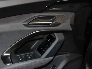 AUDI Q5 TFSI quattro 150 kW S tronic