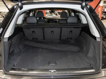 AUDI Q7 50 TDI quattro S line Pano AHK 360  LED 22