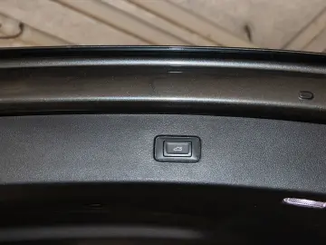 AUDI Q7 50 TDI quattro S line Pano AHK 360  LED 22