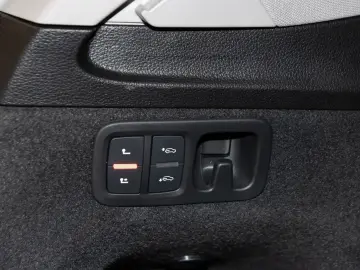 AUDI Q7 50 TDI quattro S line Pano AHK 360  LED 22