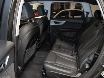 AUDI Q7 50 TDI quattro S line Pano AHK 360  LED 22