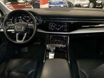 AUDI Q7 50 TDI quattro S line Pano AHK 360  LED 22