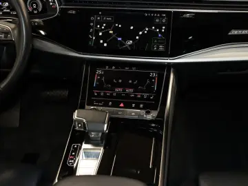 AUDI Q7 50 TDI quattro S line Pano AHK 360  LED 22