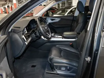 AUDI Q7 50 TDI quattro S line Pano AHK 360  LED 22