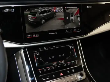 AUDI Q7 50 TDI quattro S line Pano AHK 360  LED 22