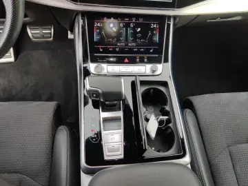 AUDI Q8 50 TDI q. Tiptr. S-Line Edition