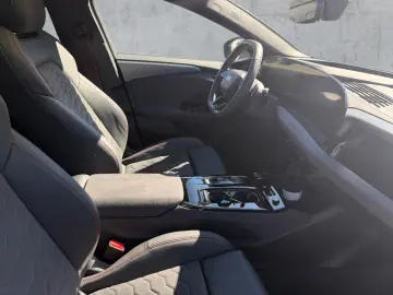 AUDI A6 Avant e-tron QU S-LINE MATRIX HuD B&O AIR AHK