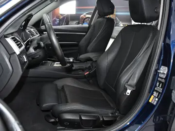BMW Seria 3 330e iPerformance Sport Line