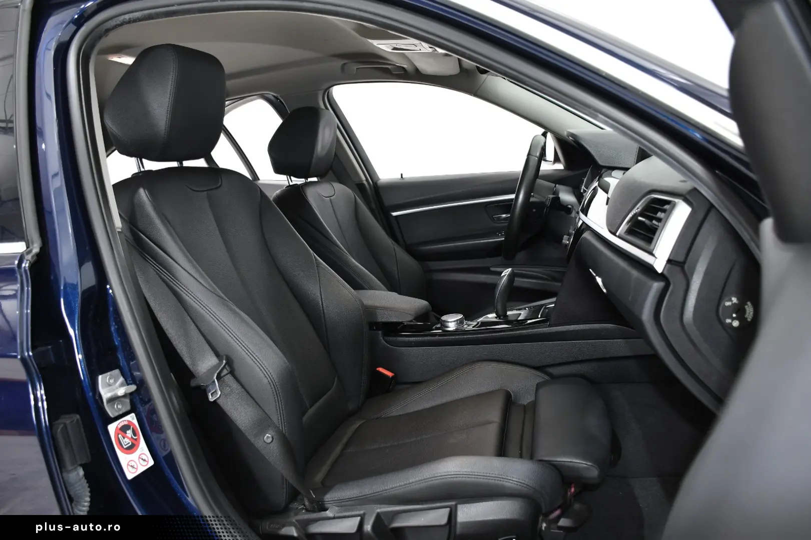 BMW Seria 3 330e iPerformance Sport Line