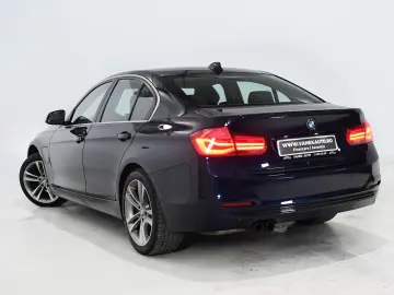 BMW Seria 3 330e iPerformance Sport Line