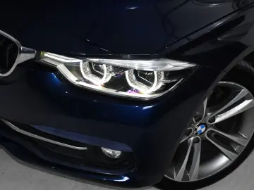 BMW Seria 3 330e iPerformance Sport Line
